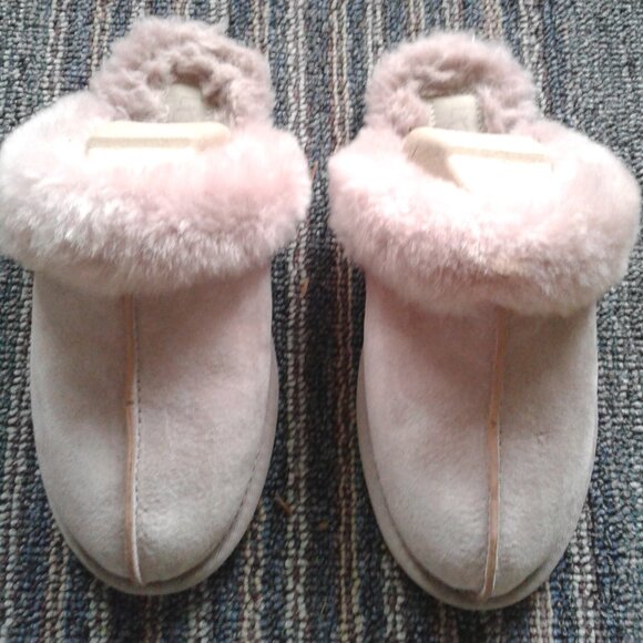 UGG Slippers - Scuffette II - Size 7 - Brand New - Picture 2 of 8
